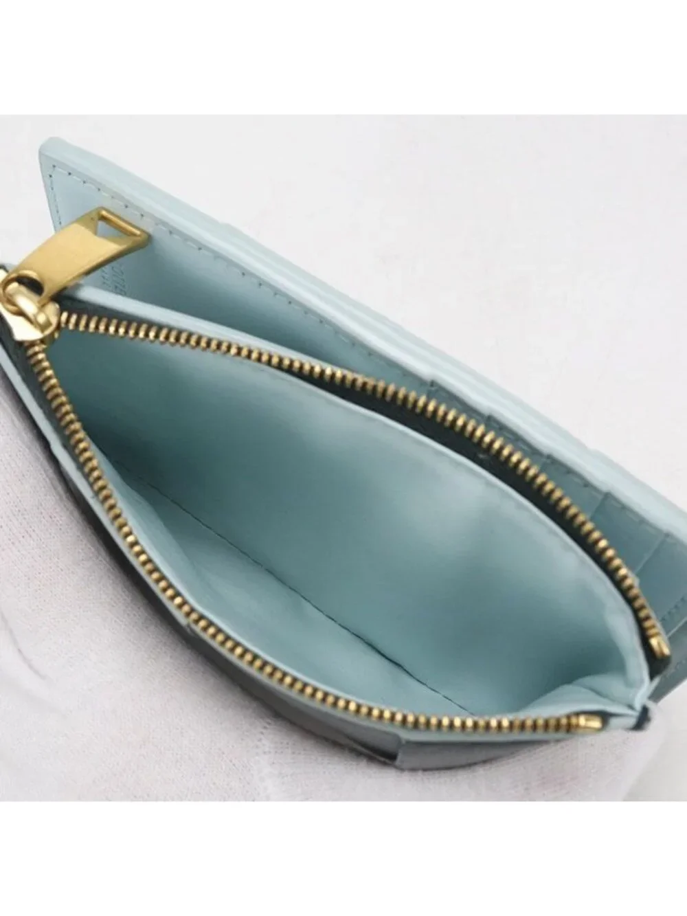 Bottega Veneta Midi Amdiam Maxi Intrecciato Bifold Wallet Lambskin